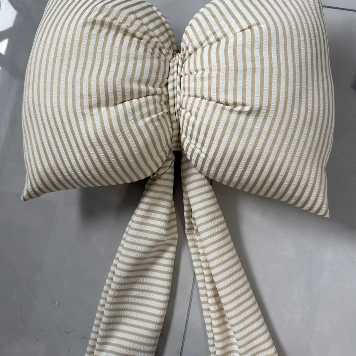 Light Blue Bow Throw Pillow 3D Stereo Bow‑knot Cushion Soft Plush Decorative Pillow for Sofa Bed Bedroom Home Decor